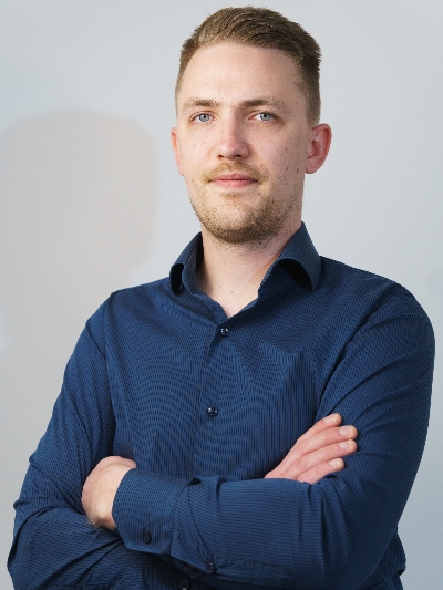 ADRIANO VELUSCEK